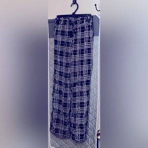 JR Pants Size Medium